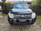 Mitsubishi Pajero 3.2 DI-D 16V aut. 3p. Instyle - Mitsubishi Pajero aus 2007 mit Diesel-Antrieb