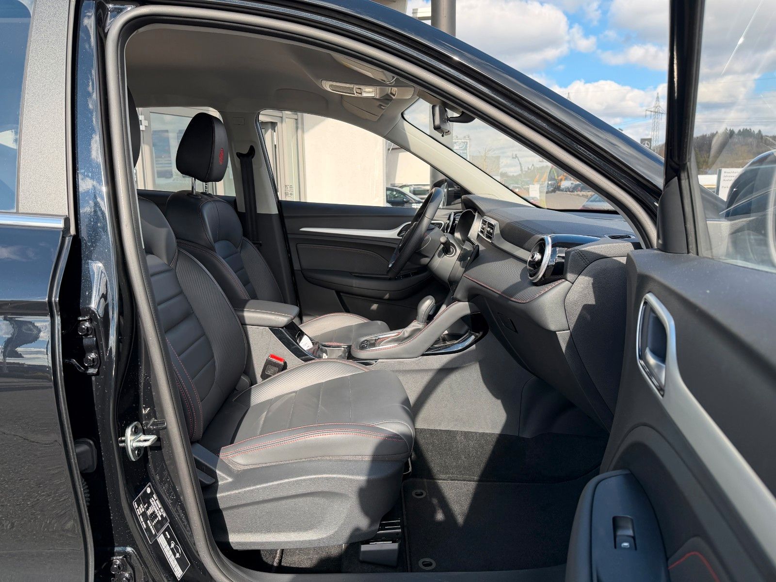 Fahrzeugabbildung MG ZS Luxury Leder+360°Kamera+LED+Carplay+DAB+TOTW