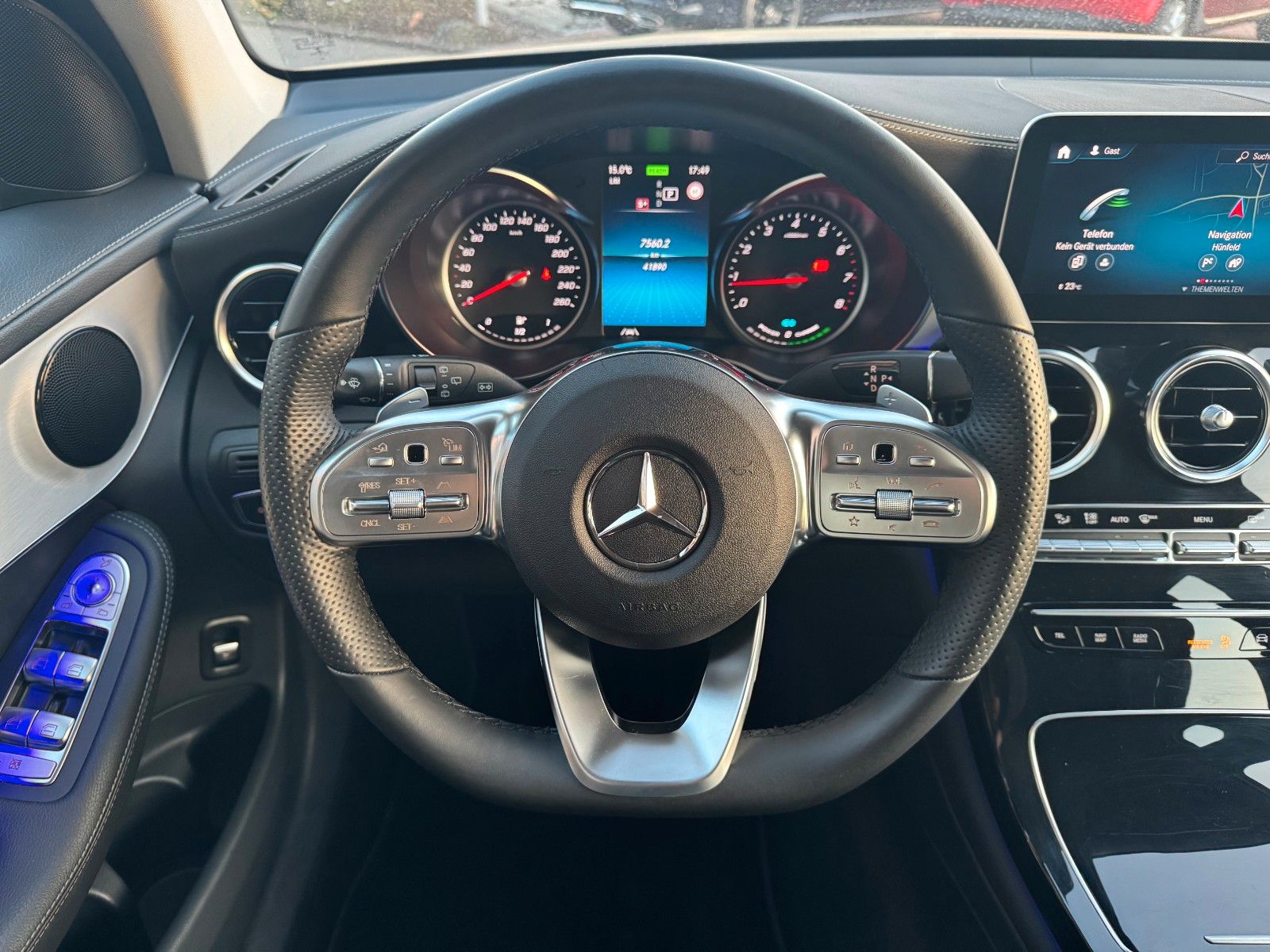 Fahrzeugabbildung Mercedes-Benz GLC 300 4M AMG Distr+360°+Memory+Ambiente+Carpla