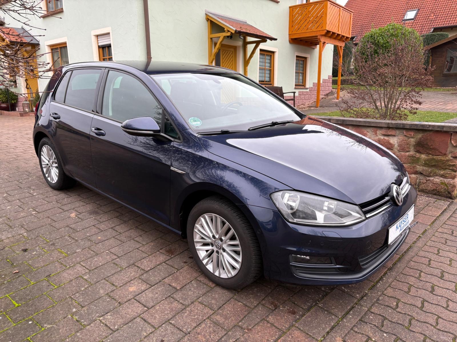 Volkswagen Golf VII Lim. Cup "SHZ,PDC,Klimaautomatik"