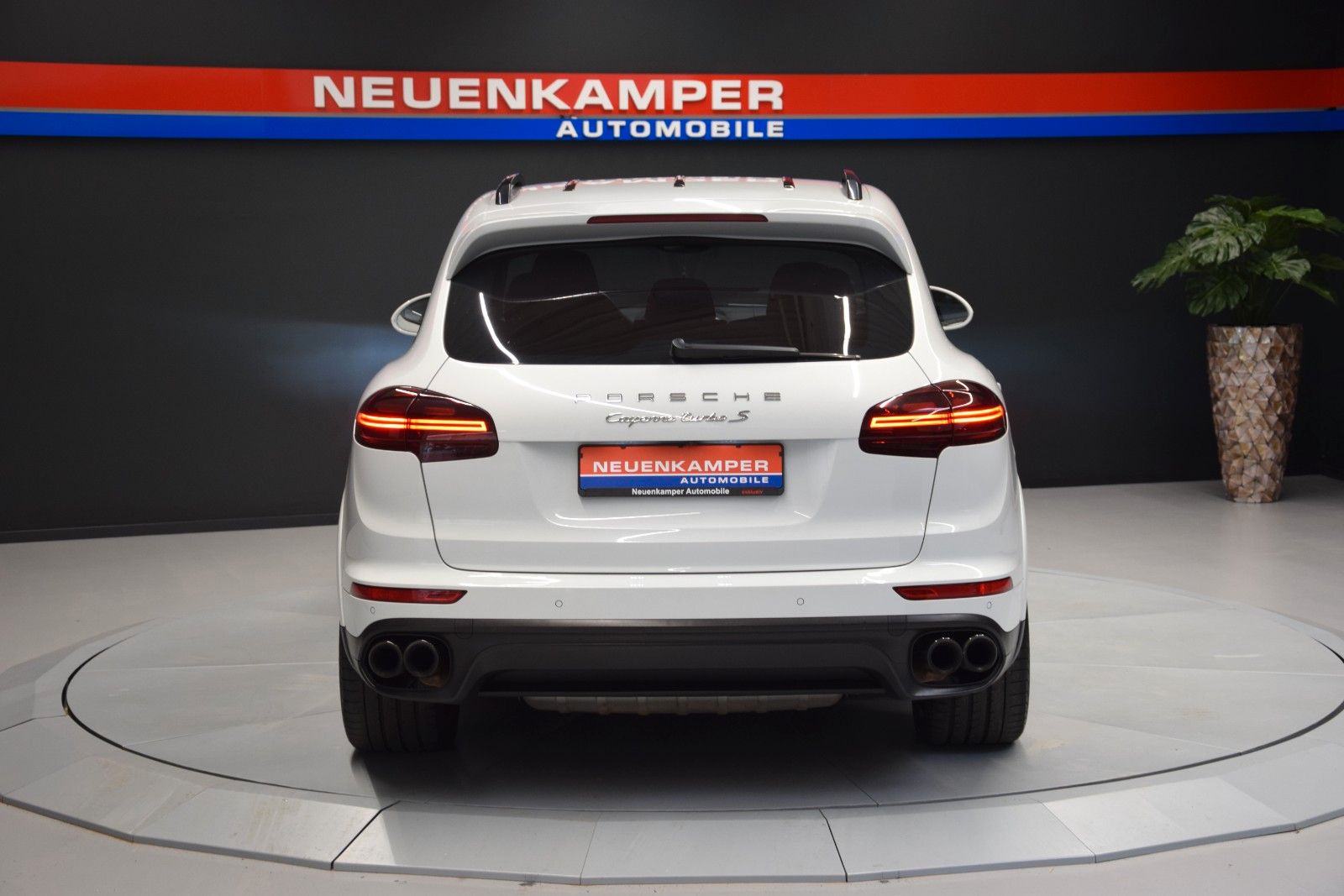 Fahrzeugabbildung Porsche Cayenne Turbo S ACC Luft Sitzbel. s.AGA LED 360°