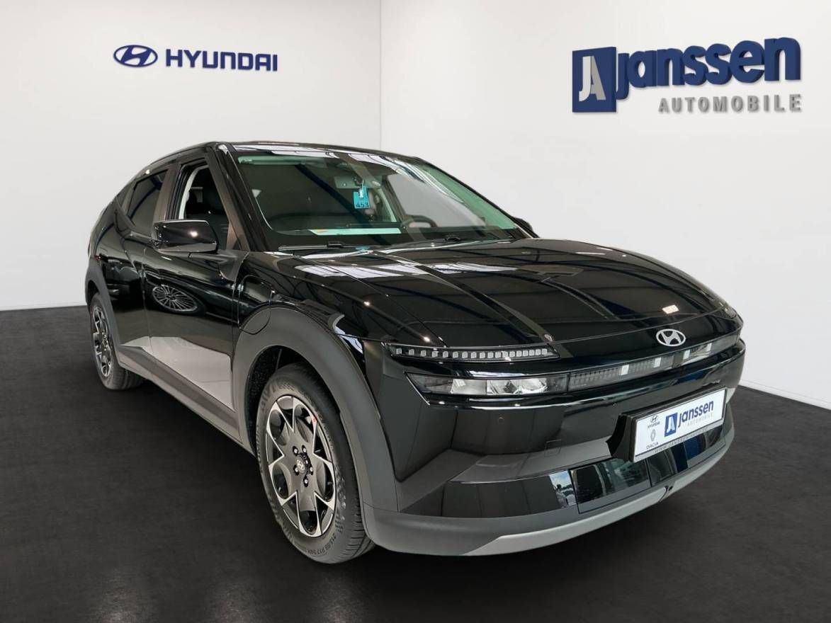 Fahrzeugabbildung Hyundai IONIQ 3 (MY27) 61 kWh (135 PS) Trend Elektro Kom