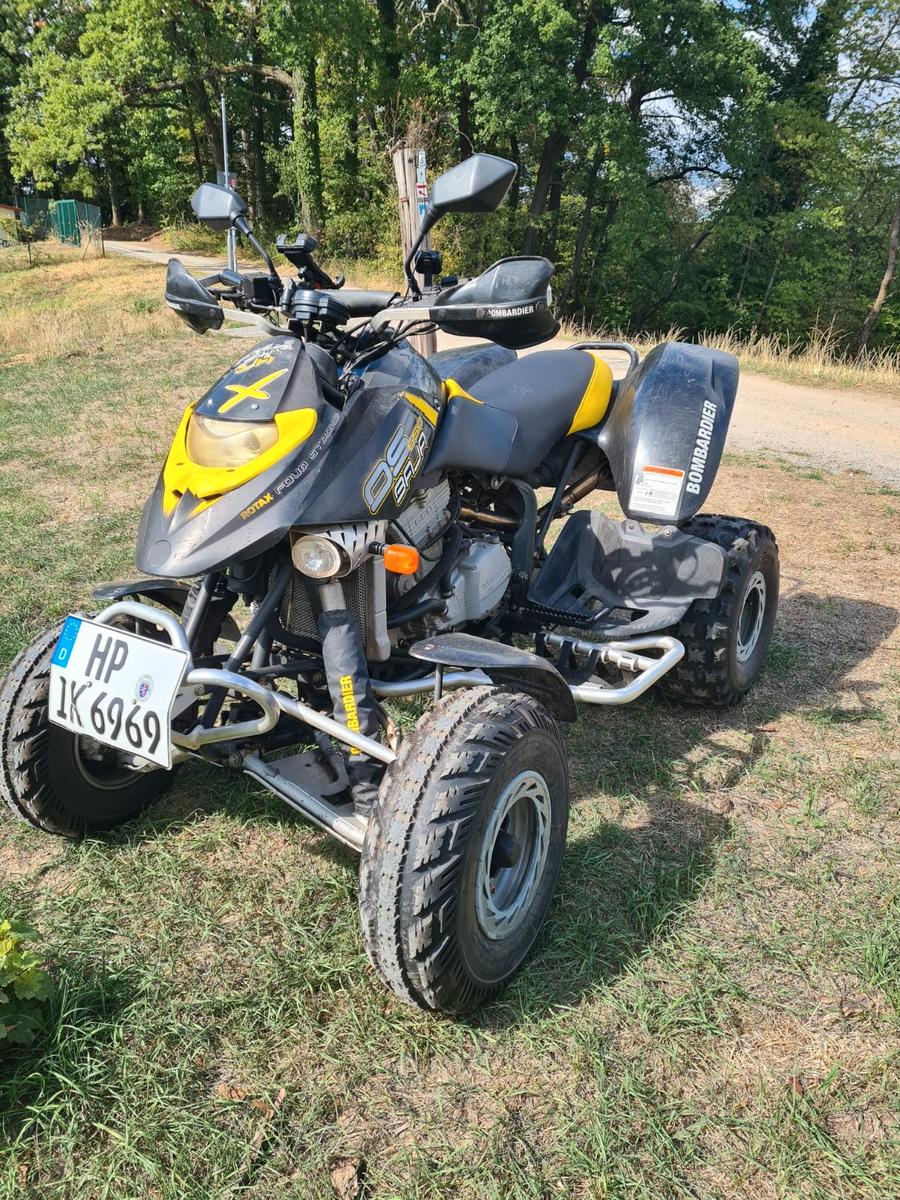 Bombardier DS 2004 — двигун 652 cm³, 54 HP (40kW)