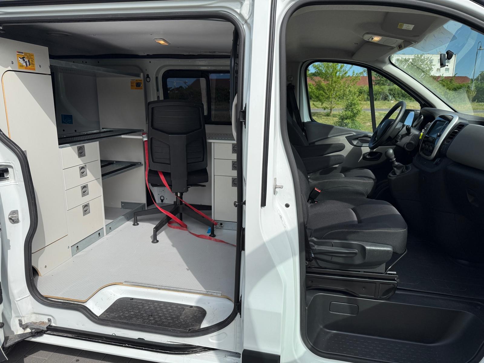 Renault Trafic Büroausbau Camping Standheizung 2 Sitze