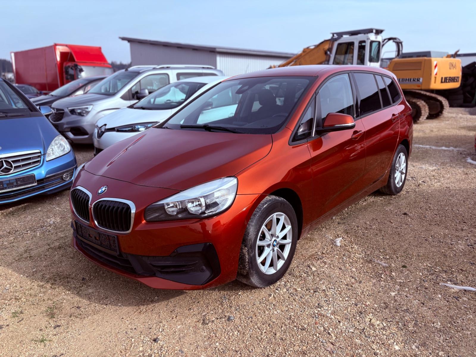 BMW 218i GranTourer|1.Hand|PDC|Navi