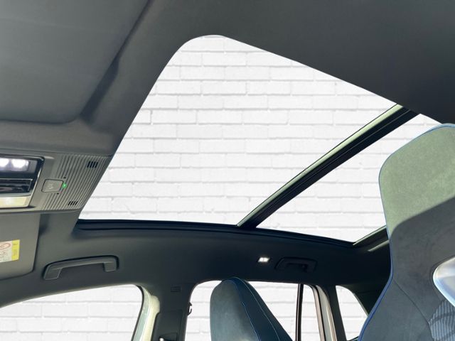Fahrzeugabbildung Volkswagen Tiguan R-Line 2,0 l TSI OPF 4MOTION KLIMA LED AL