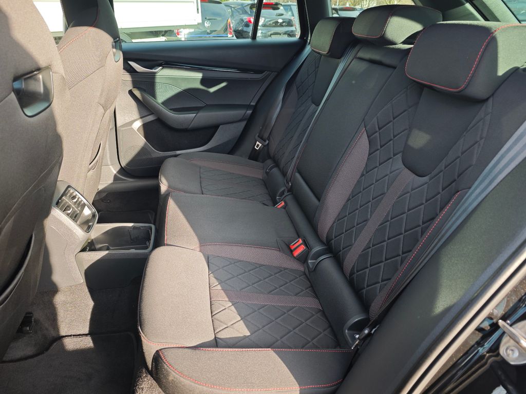 SKODA Octavia RS 265PS DSG 5J./GAR + 8x fach breift SKODA Octavia RS 265PS DSG 5J./GAR + 8x fach breift