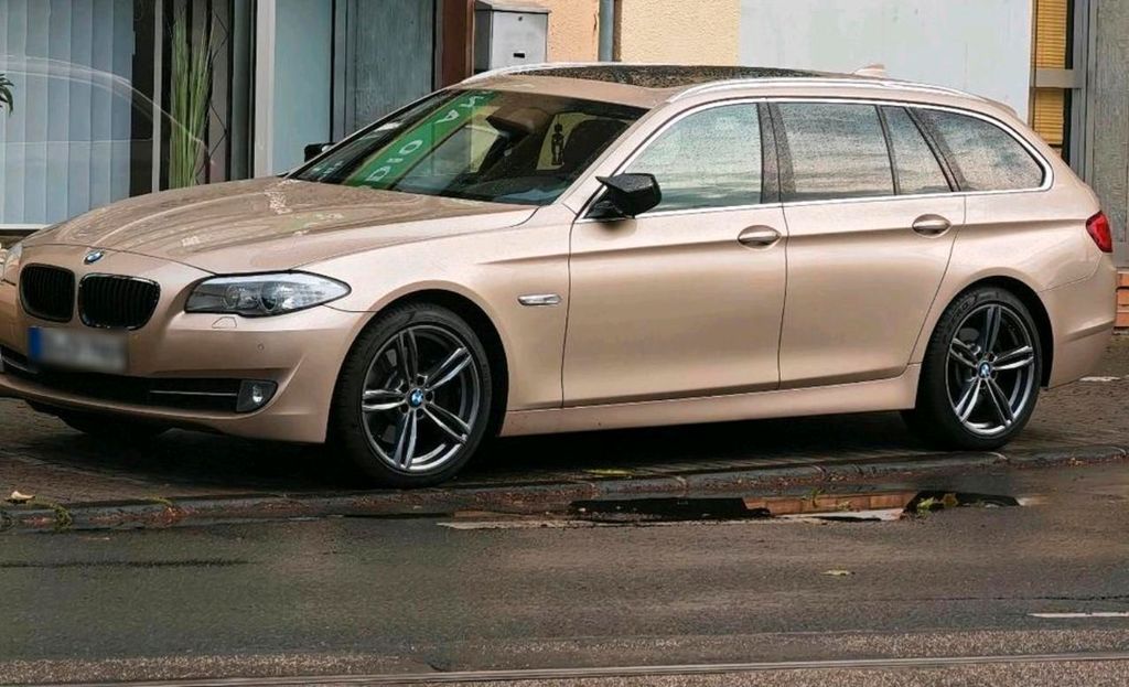 Image of BMW 218