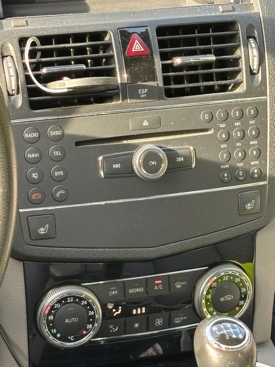 Mercedes-Benz C200 2008 — photo 9