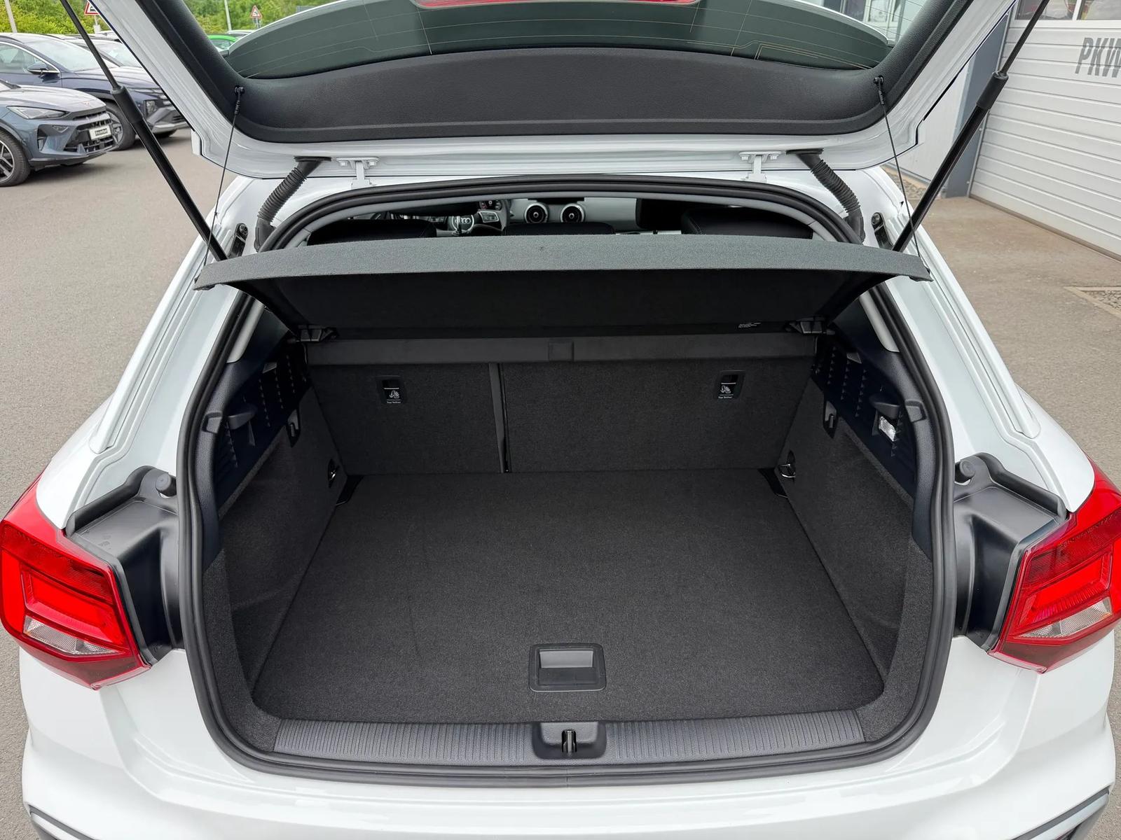 Audi Q2 35 TFSI S line, миниатюра 20