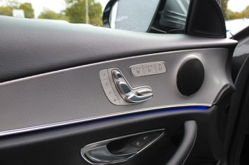 Fahrzeugabbildung Mercedes-Benz E 400 Lim. 4Matic AMG Line Widescreen 19"