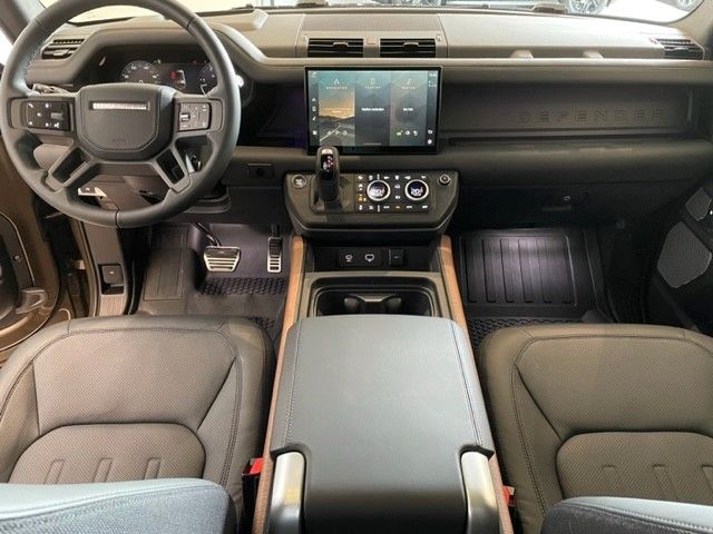 Fahrzeugabbildung Land Rover Defender 130 D300 X  Standheizung & Acht Sitze
