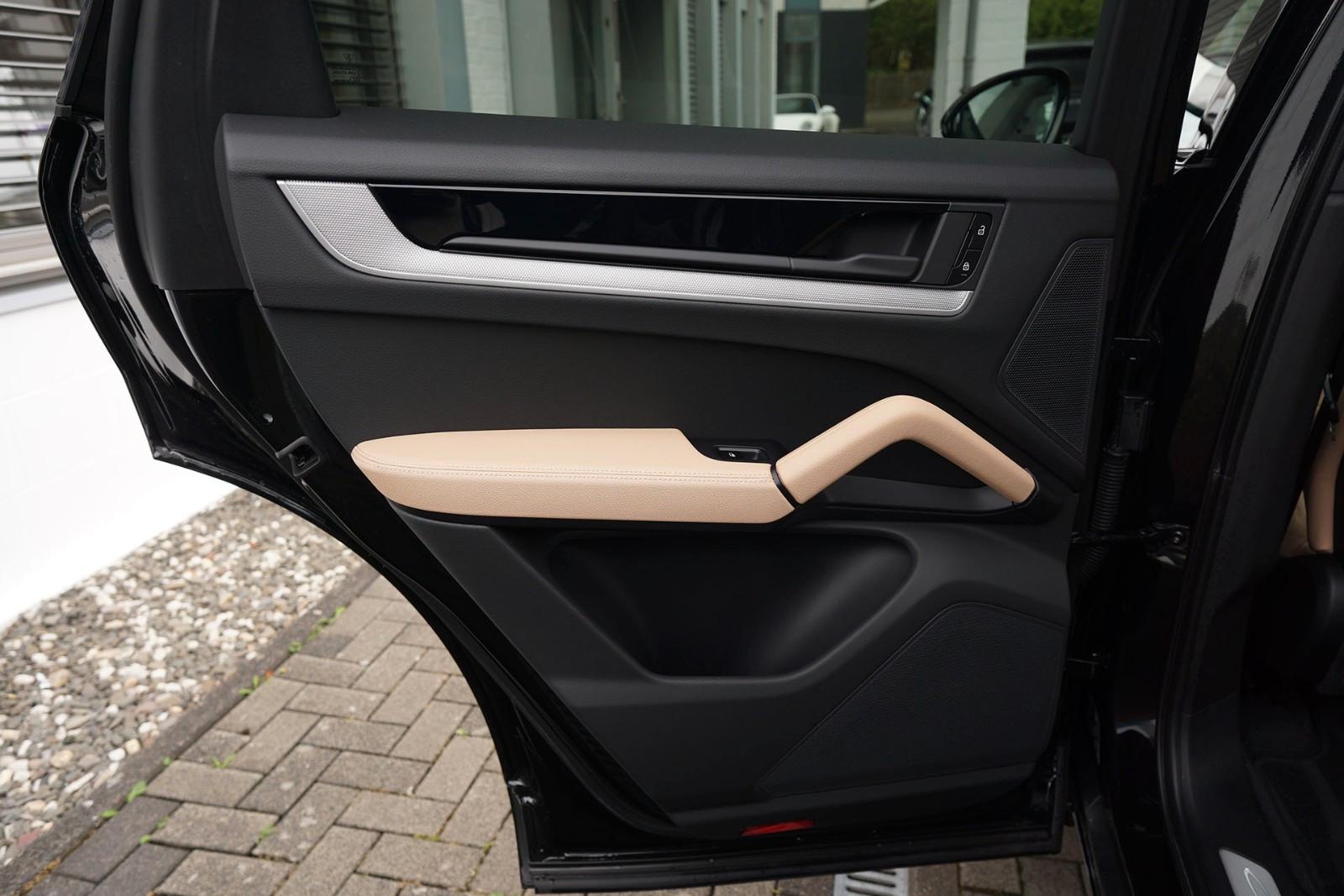 Porsche Cayenne Coupe SPORTDESIGN-INNO-LUFTF.-22"-BEIGE