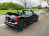 MINI Cooper S Cabrio Cooper S - MINI Cooper S Cabrio mit Benzin-Antrieb: Kleinwagen, Schaltgetriebe