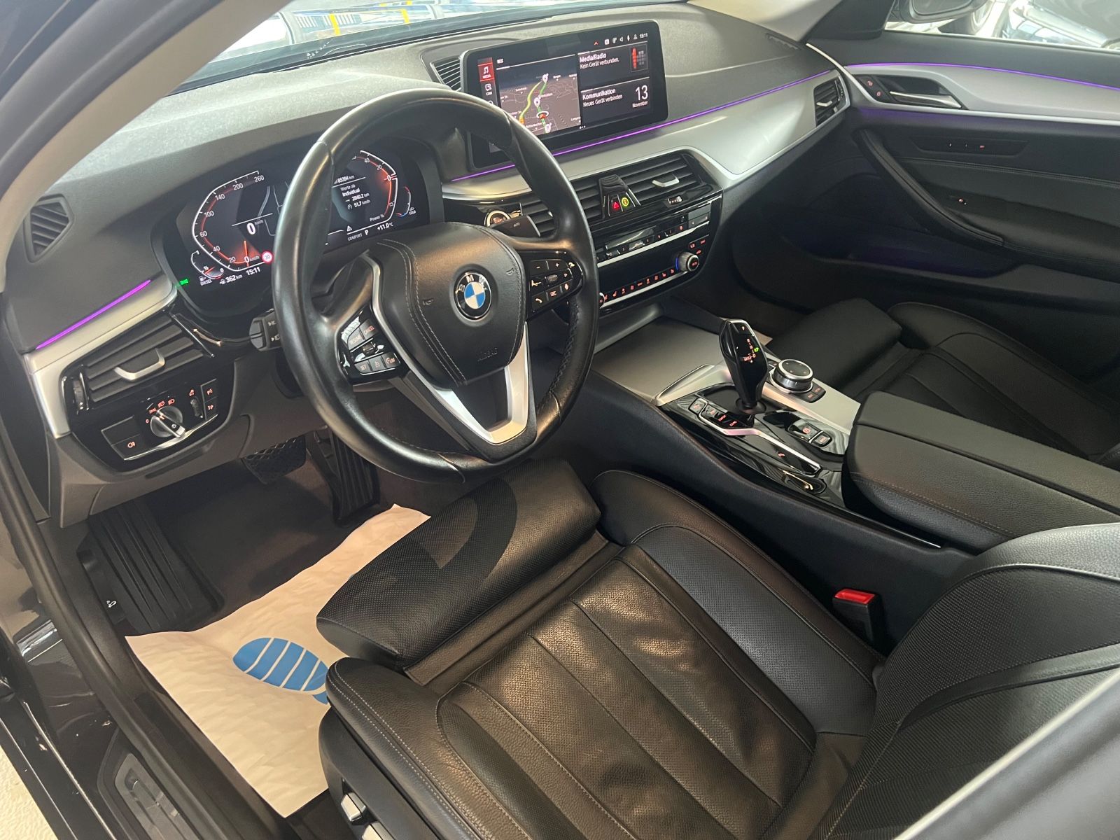 Fahrzeugabbildung BMW 520 d Lim. Mild Hybrid *SITZHEIZUNG & BELÜFTUNG*
