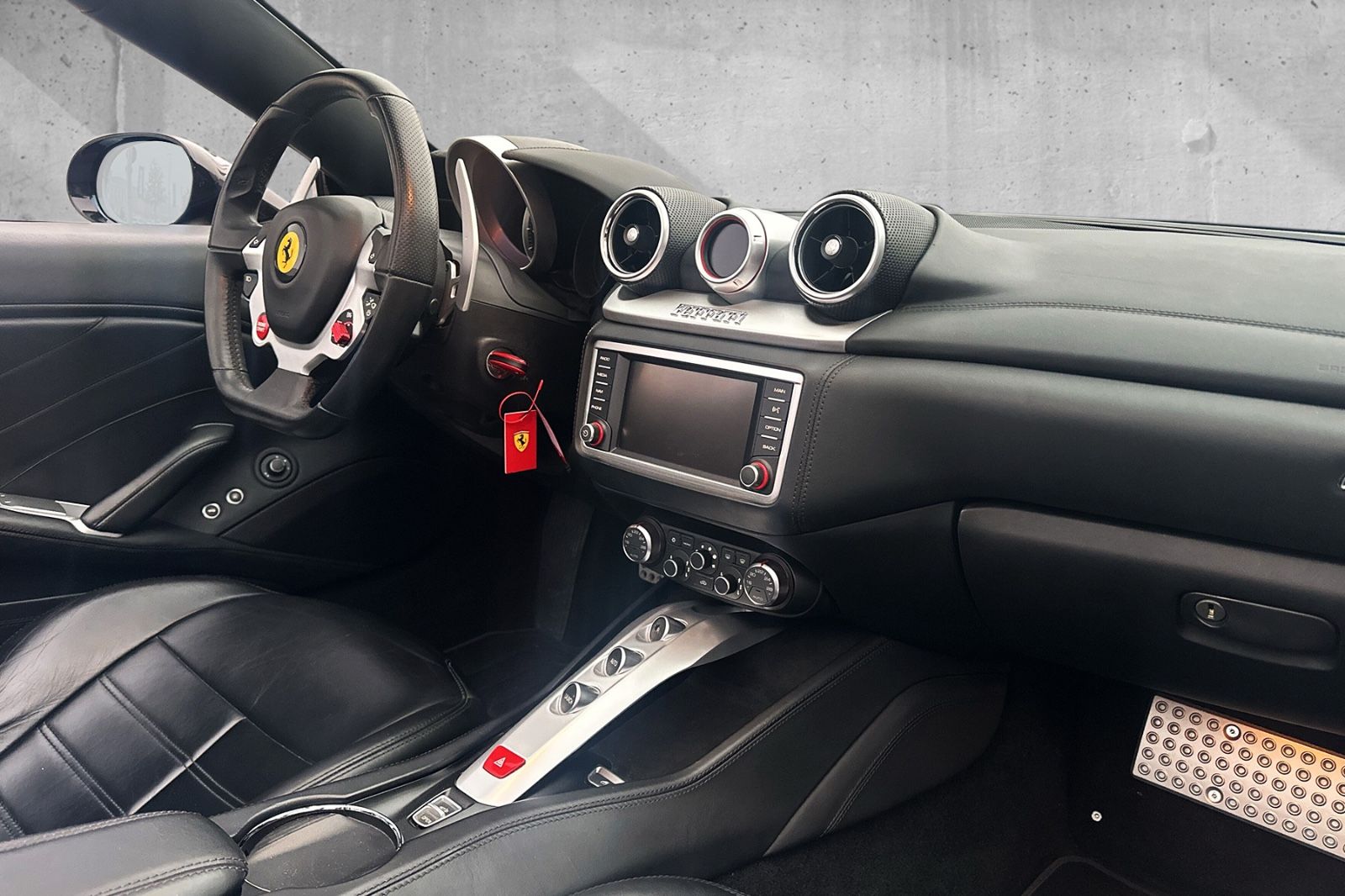 Fahrzeugabbildung Ferrari California T*All Black*