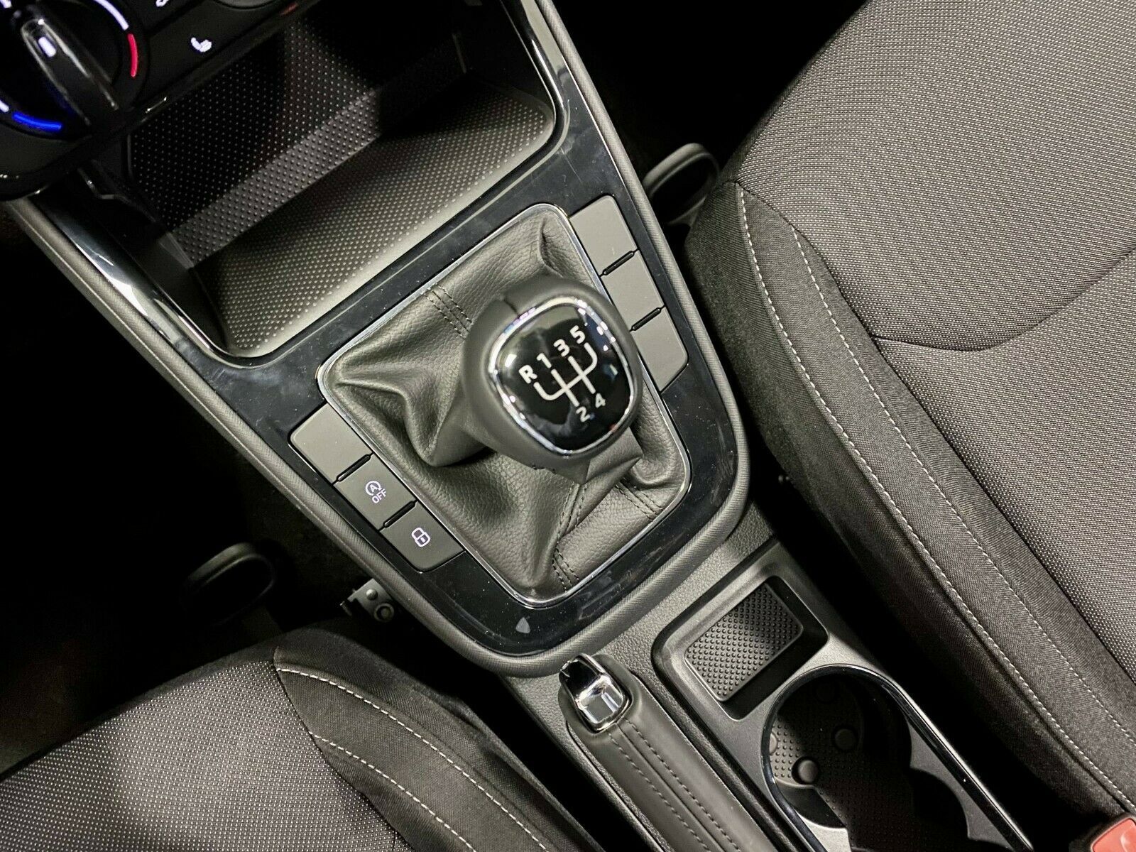 Fahrzeugabbildung SKODA Fabia IV 1.0 MPI  SOFORT +LED+TEMP+PDC