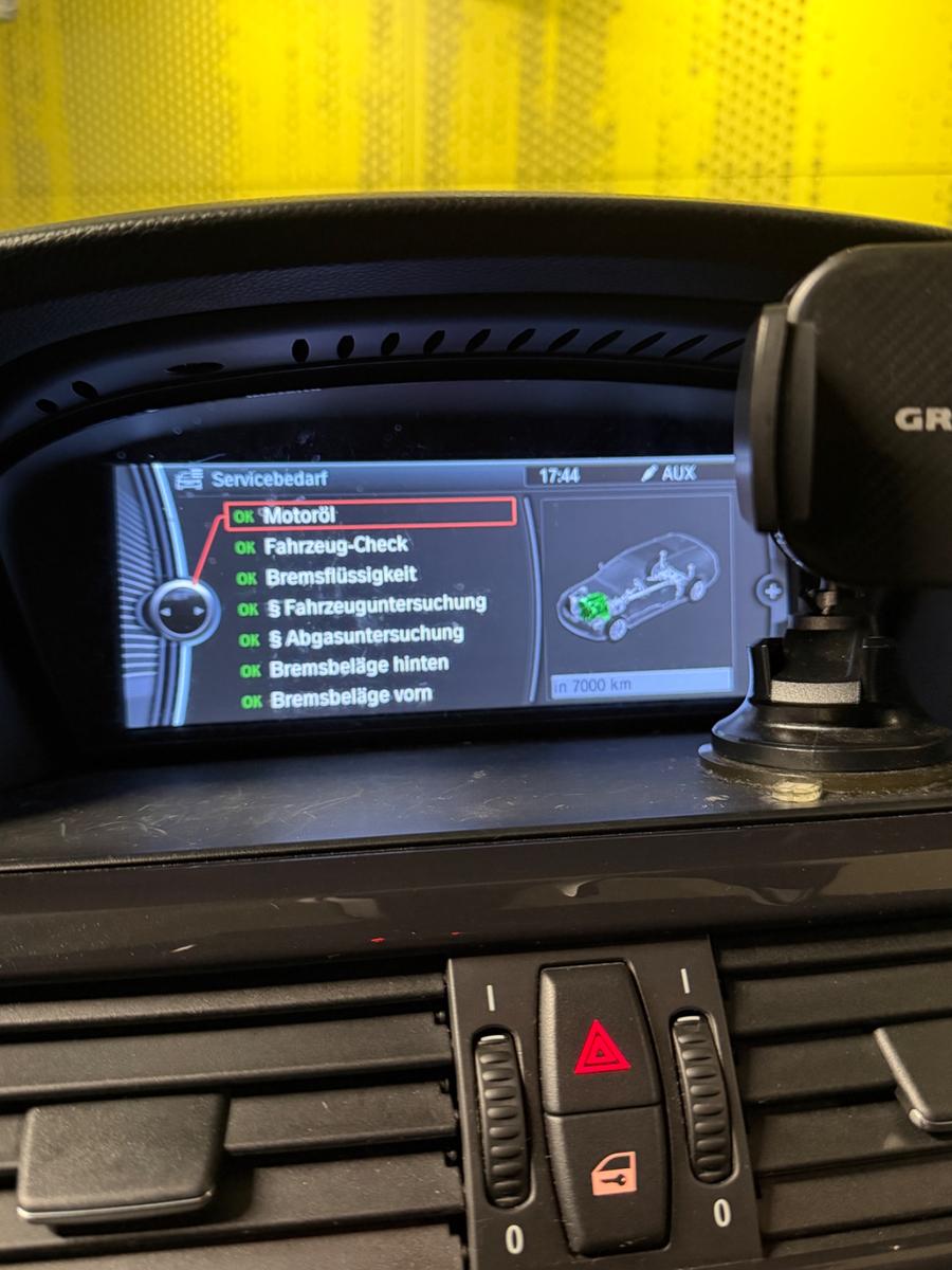 BMW 530 2009 — photo 10