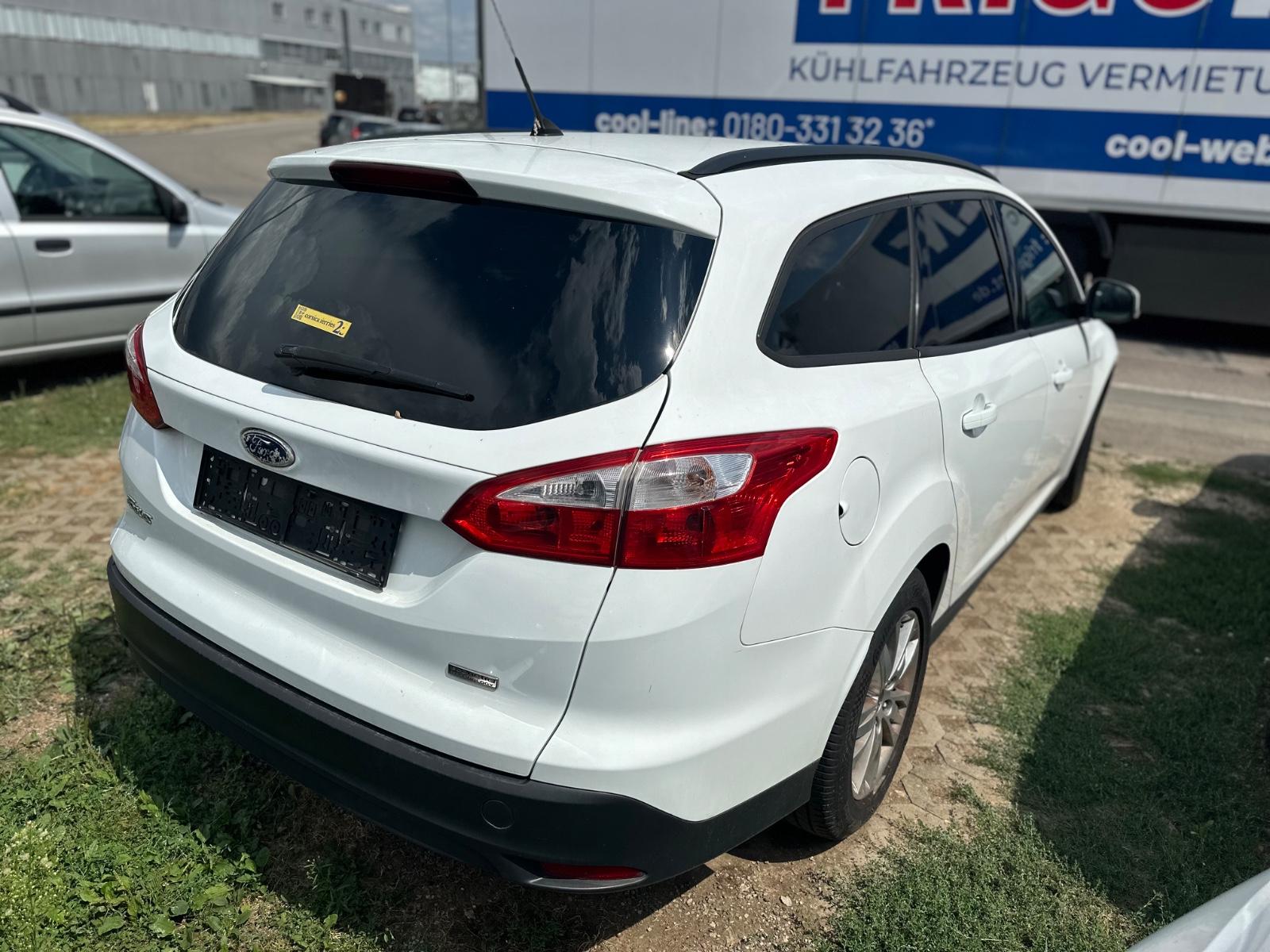 Ford Focus 2013 — photo 7