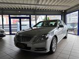 Mercedes-Benz E 220 CDI Elegance / Nur 87.TKM / Scheckheft / - Mercedes-Benz E 220 aus 2010: Cdi