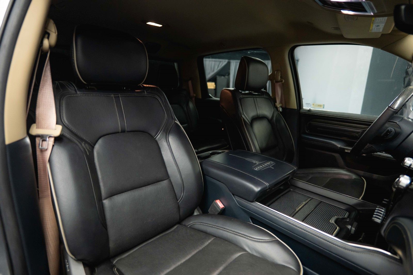 Fahrzeugabbildung Dodge RAM 5.7 V8 HEMI 4x4 Limited Longbed Hardtop 19%