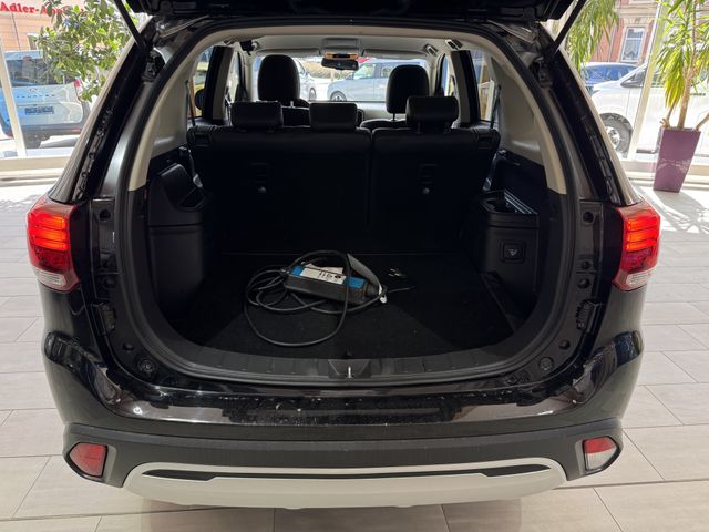 Mitsubishi Outlander PHEV Basis Spirit 4WD