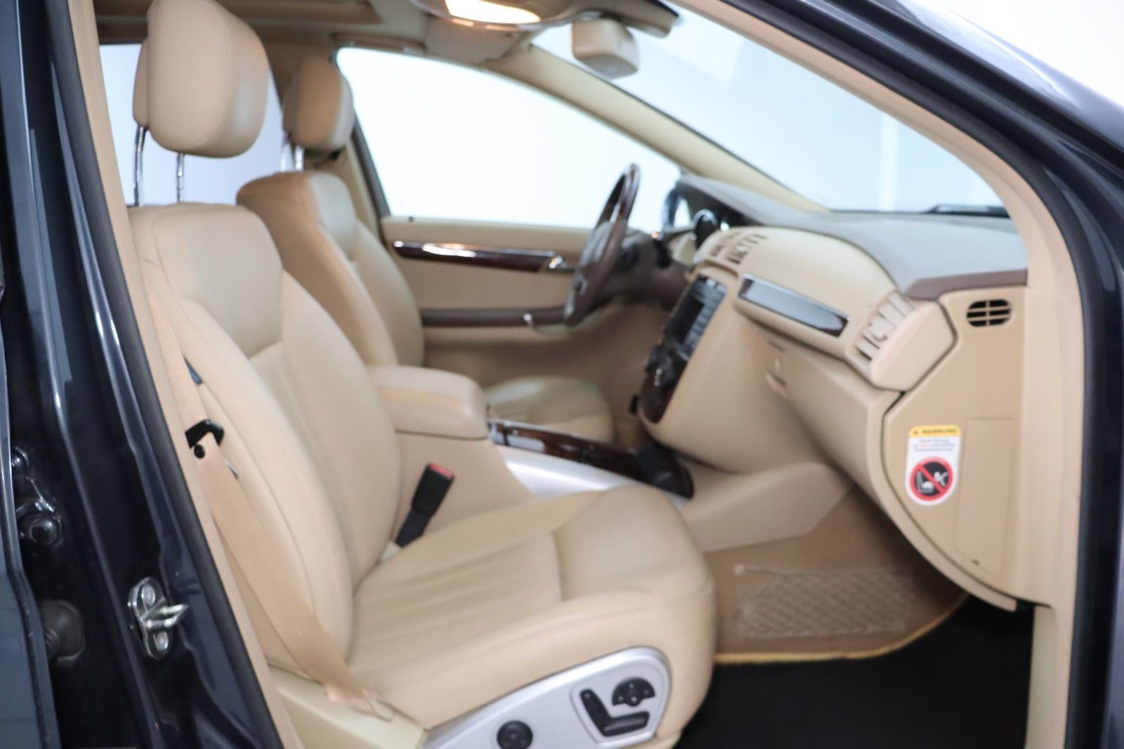 Fahrzeugabbildung Mercedes-Benz R 350 CDI 4MATIC lang * DIS * Pano * 7-Sitze