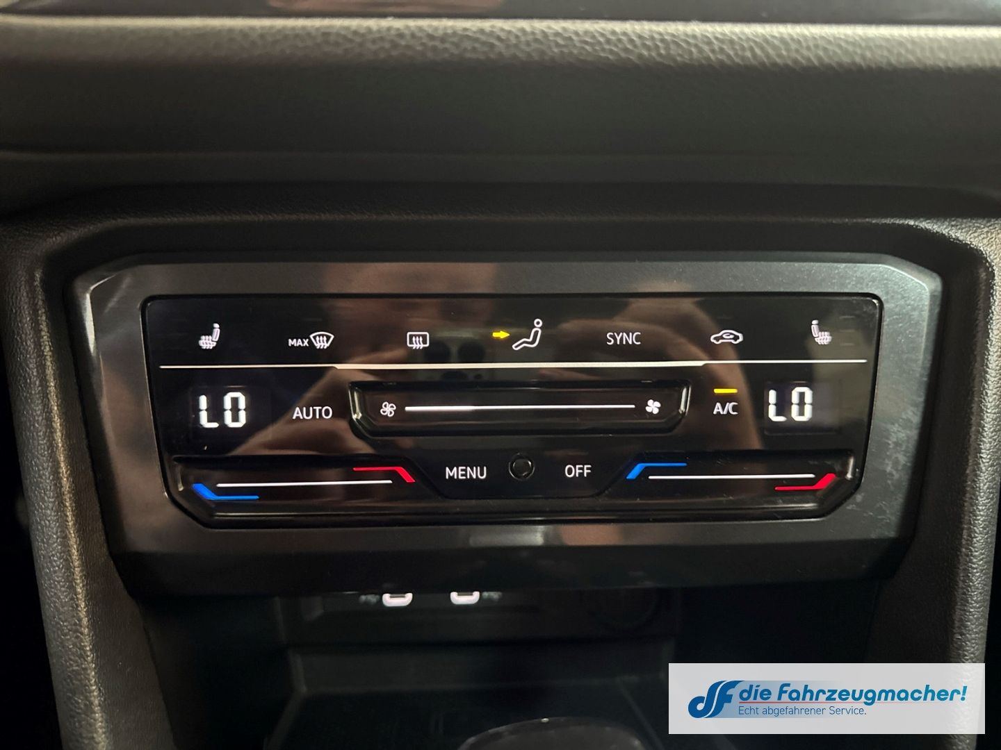 Fahrzeugabbildung Volkswagen Tiguan Life 4Motion 2.0 TDI AHK-klappbar Navi Di