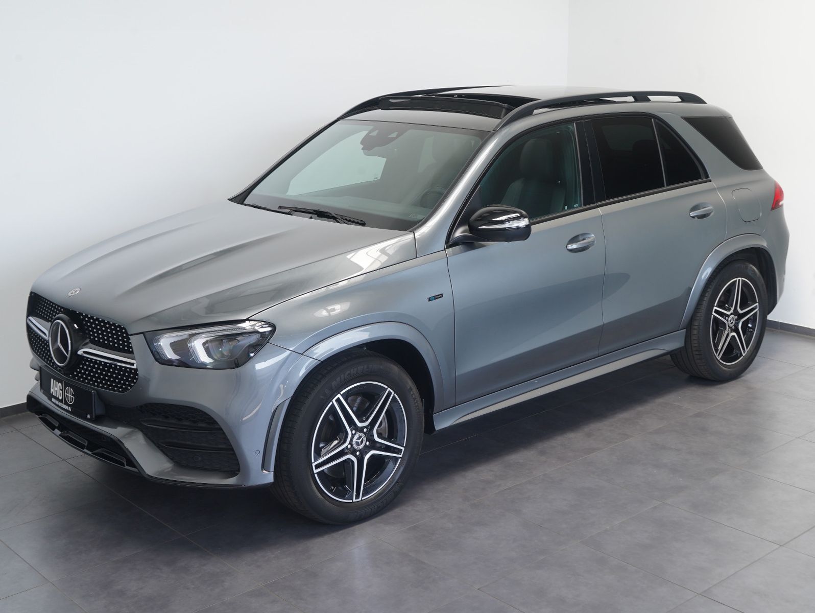 Fahrzeugabbildung Mercedes-Benz GLE 350 de 4Matic AMG-LINE NIGHT/PANO/360°/SOH