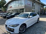 Alfa Romeo Giulia Super 2,2 D 132 Kw Leder Kamera Led Pdc - Alfa Romeo Giulia in München