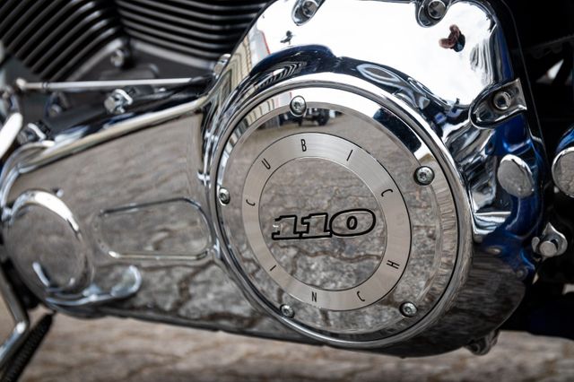 Fahrzeugabbildung Harley-Davidson CVO Screamin' Eagle Softail Springer FXSTSSE3