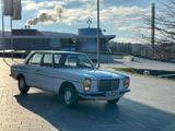 Mercedes-Benz 220 D , W115/8 Oldtimer - Mercedes-Benz 220: W115 220d