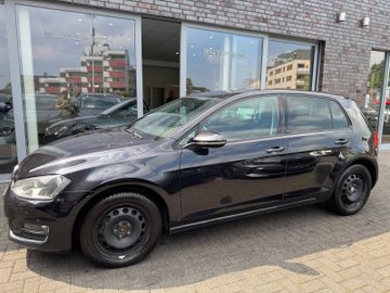Volkswagen Golf - 10