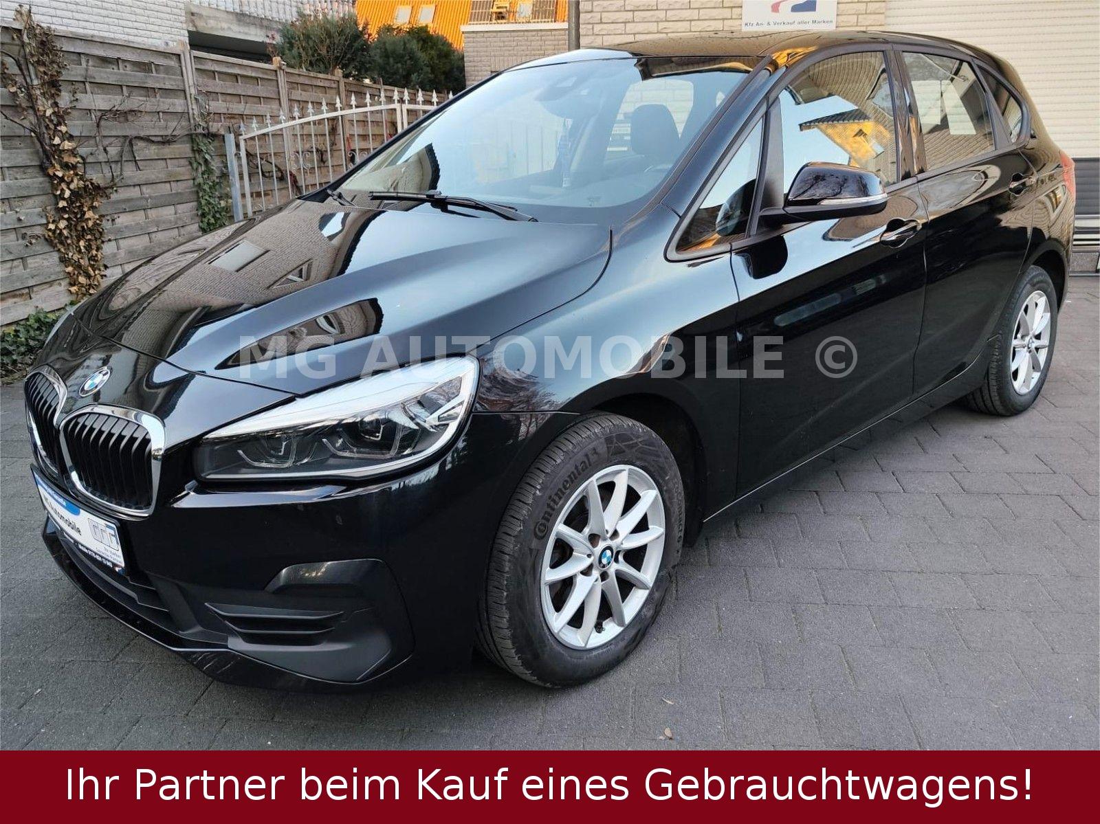 BMW 216d Active Tourer Advantage Panoramadach 1 Hand