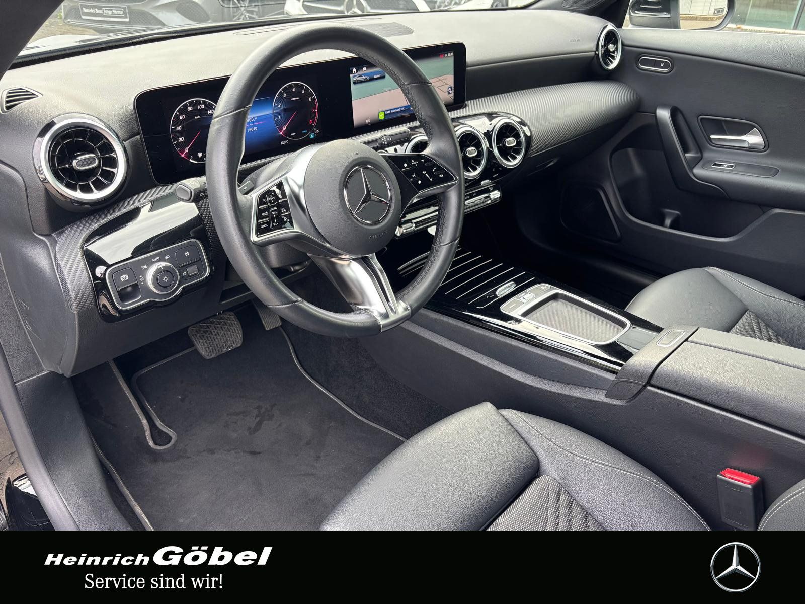 Fahrzeugabbildung Mercedes-Benz CLA 180 ENTRY-ADV. LED KAM NAVI SHA SITZHEIZUNG