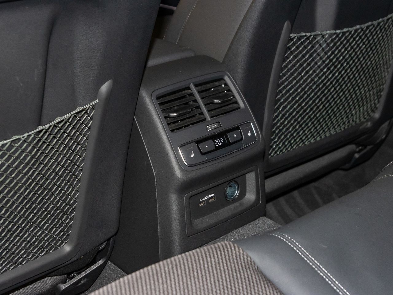 Audi A4 Avant 40 TFSI quattro S line Matrix B&O 360° foto 12