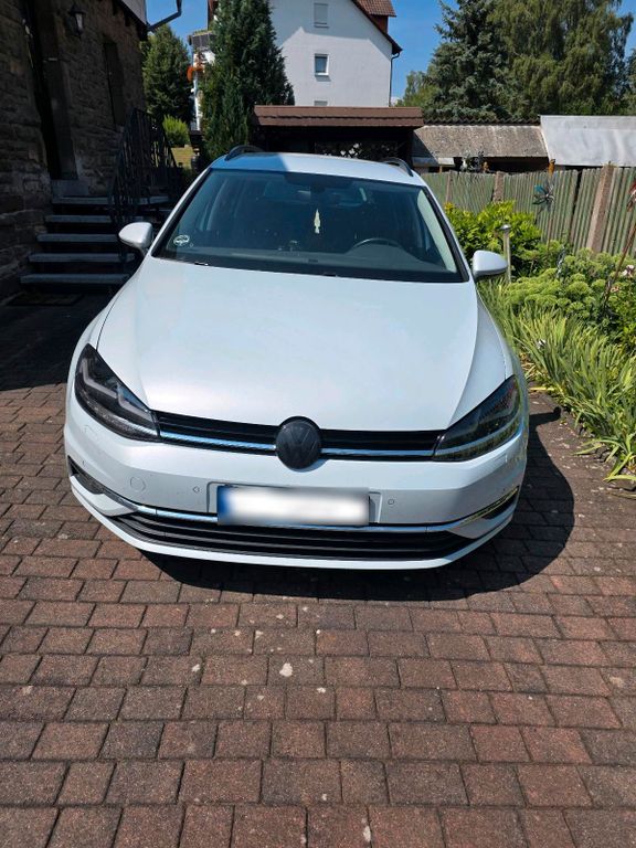 Image of Volkswagen Golf