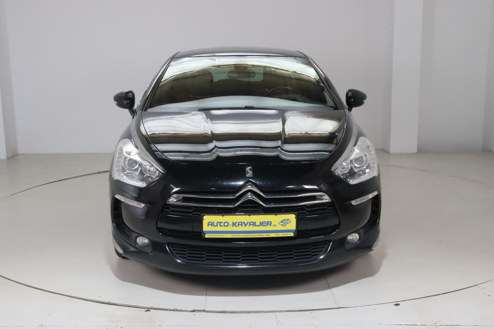 Fahrzeugabbildung DS Automobiles DS5 2.0 HDi SportChic * HUD * LEDER * Navi