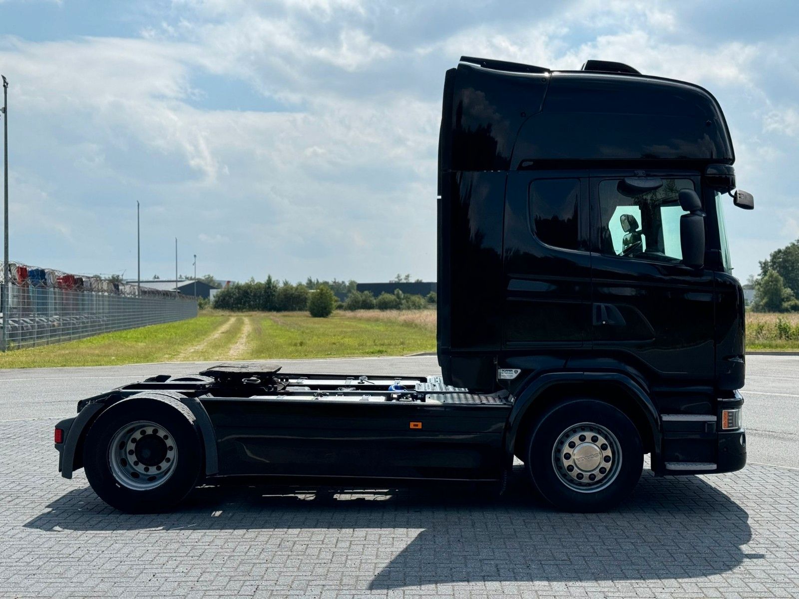Fahrzeugabbildung Scania R 450 Sattelzugmaschine 4x2