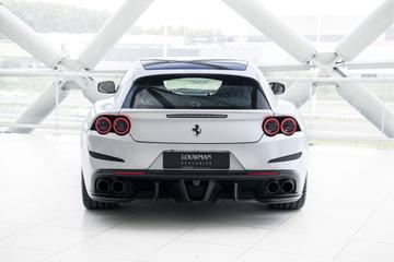 صورة مصغرة 44 لـ 2017 Ferrari GTC4LUSSO