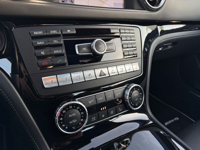 Mercedes-Benz SL 400 2LOOK Edition AMG|Massage|Panorama|Logic7