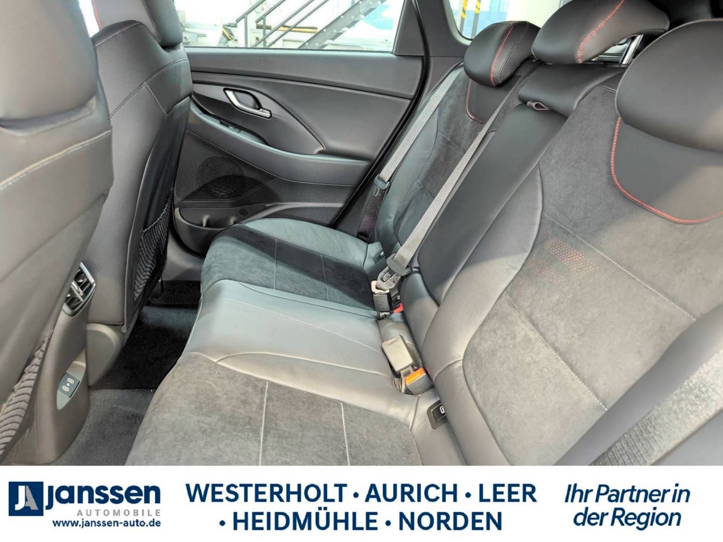 Fahrzeugabbildung Hyundai i30 FL Kombi N Line Sitz-Paket, Panoramadach