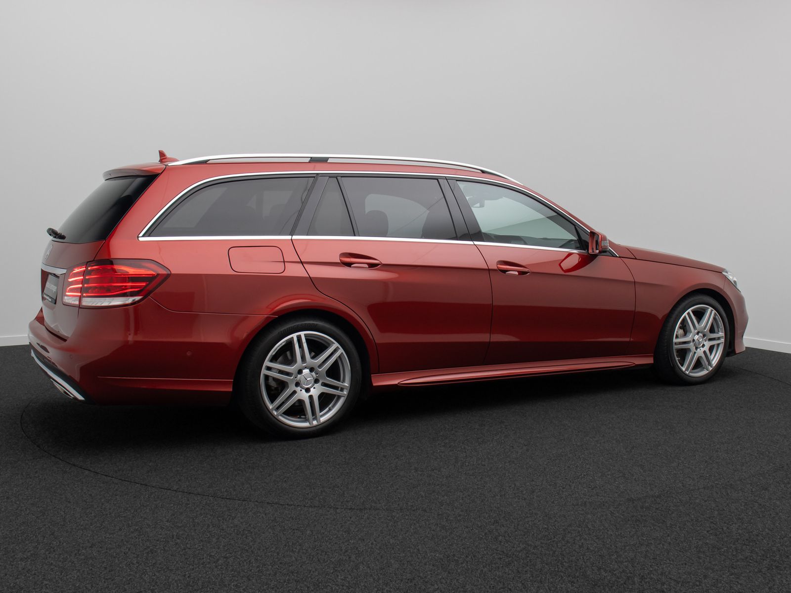 Fahrzeugabbildung Mercedes-Benz E 350 BlueTEC PDC Navi Tempomat LED Leder 18Zoll