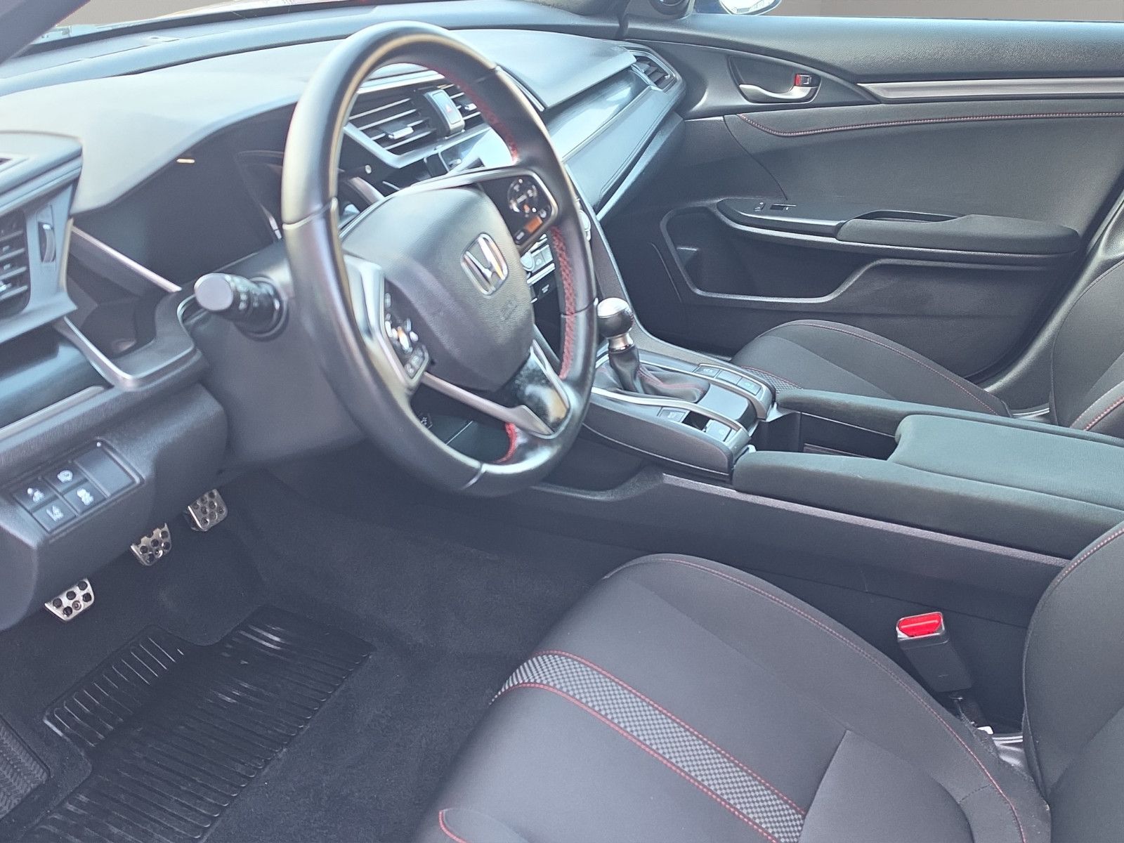 Fahrzeugabbildung Honda Civic Lim. 5-trg. 1.0 Comfort Sport NAVI LED ACC