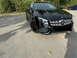 Mercedes-Benz Mercedes GLA 180 AMG Line 8 fach bereift - Mercedes-Benz GLA 180 in Dortmund