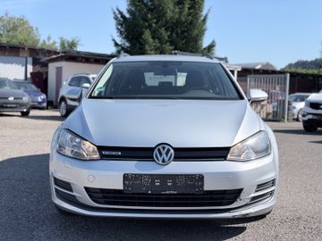 Volkswagen Golf - 8
