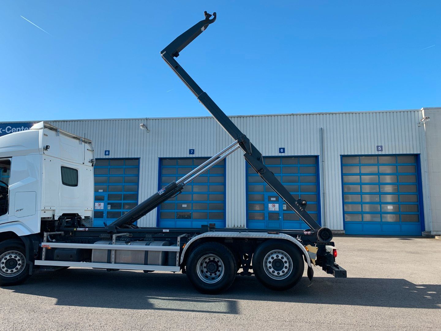 Fahrzeugabbildung DAF FAN XF 480 VDL Abrollkipper