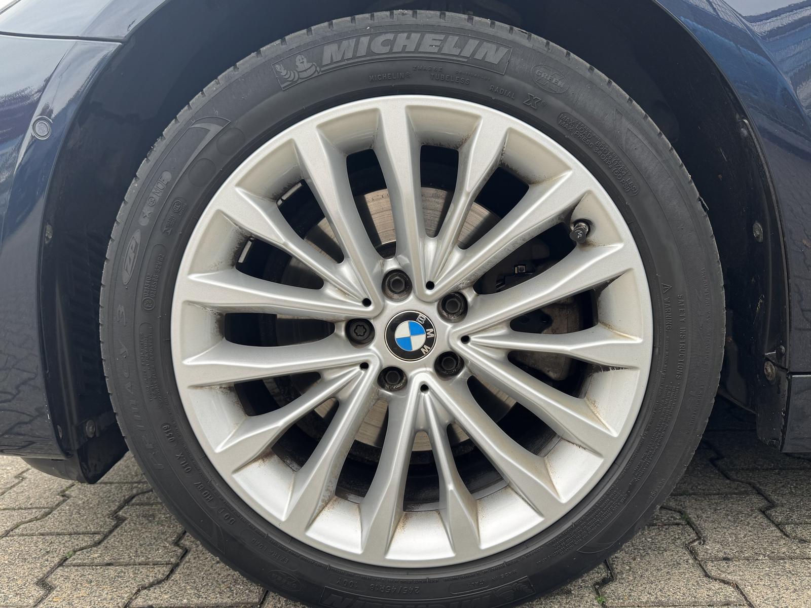 BMW 520d xDrive Tou PANO ACC Ad-LED HuD Sportsitz CD
