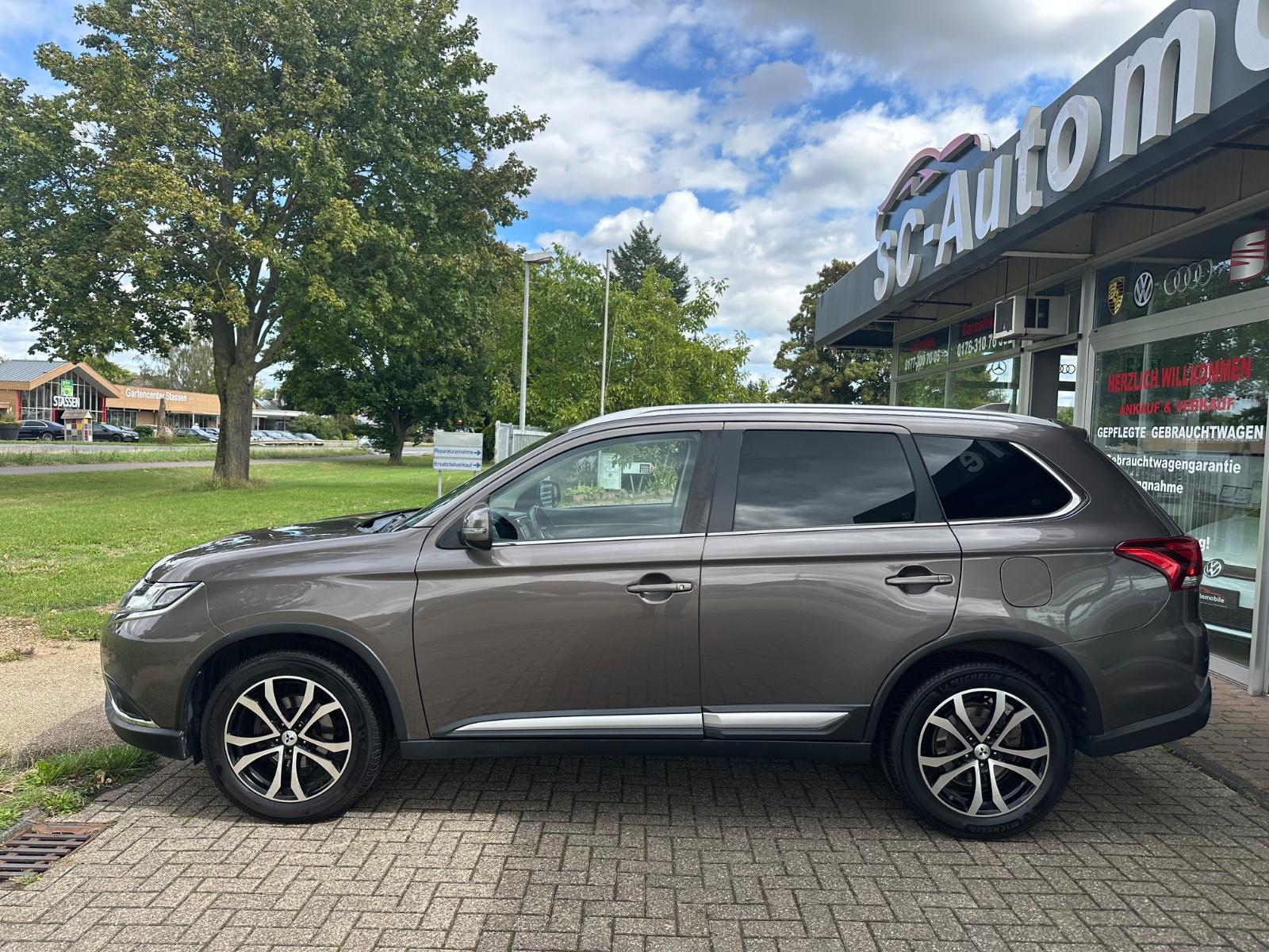 Mitsubishi Outlander Diamant Edition+ 2WD*R-KAM*AHK*NAVI*
