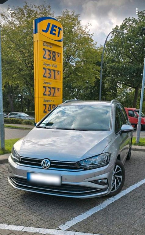 Image of Volkswagen Golf